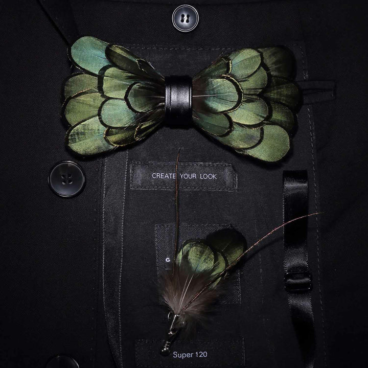 Nœud papillon classique en plumes vert olive foncé pour enfant avec épingle à revers