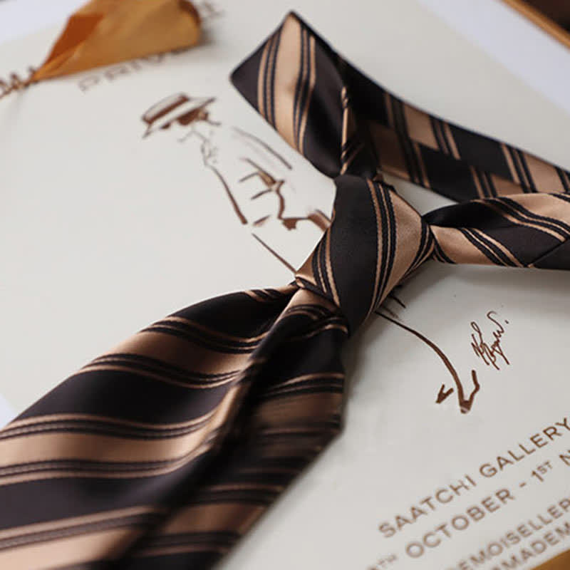 Cravate rayée classique pour homme, idéale pour le bureau