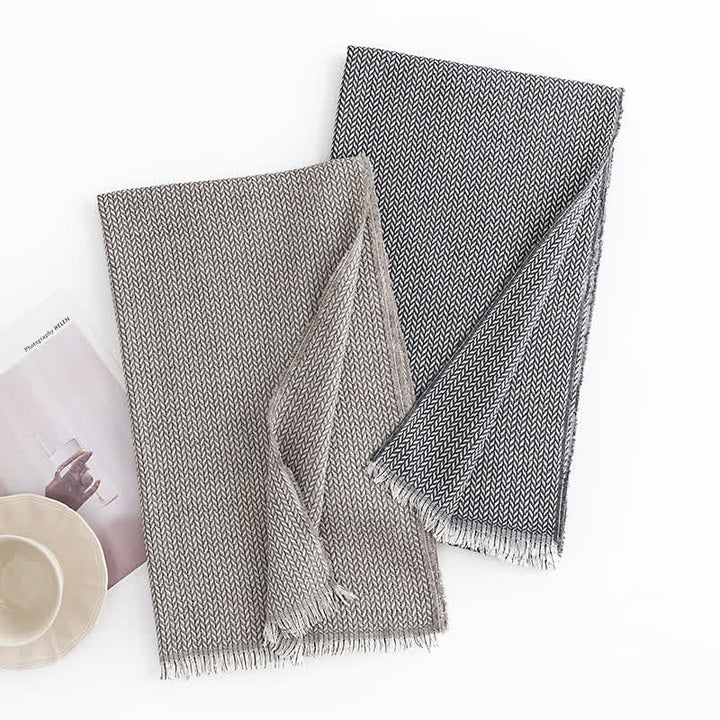 Écharpe simple à chevrons et pompons pour femme
